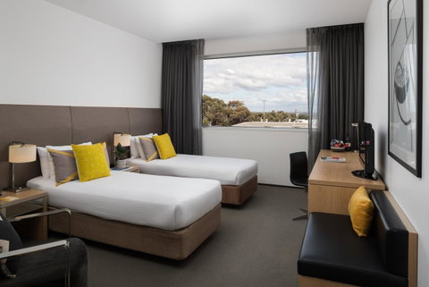Atura Dandenong - Sunshine Coast Tourism 2