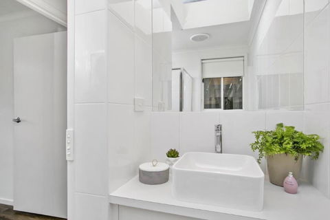47 Baker Street - Sunshine Coast Tourism 21