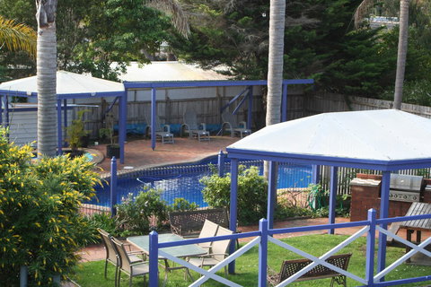 Coachman Motel And Holiday Units - Holiday Sunshine Coast 8