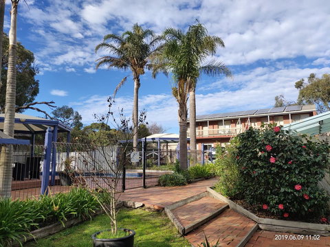 Coachman Motel And Holiday Units - Holiday Sunshine Coast 14