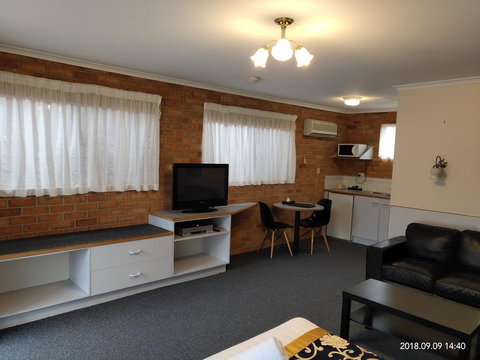 Coachman Motel And Holiday Units - Holiday Sunshine Coast 18