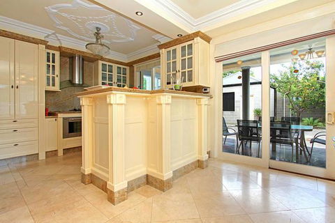 ABC Accommodation - Rosebud - Sunshine Coast Tourism 11