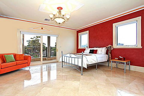 ABC Accommodation - Rosebud - Sunshine Coast Tourism 3