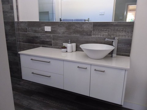 Boutique Heritage Studios On Ryrie Geelong CBD Opposite Hospital - Sunshine Coast Tourism 13