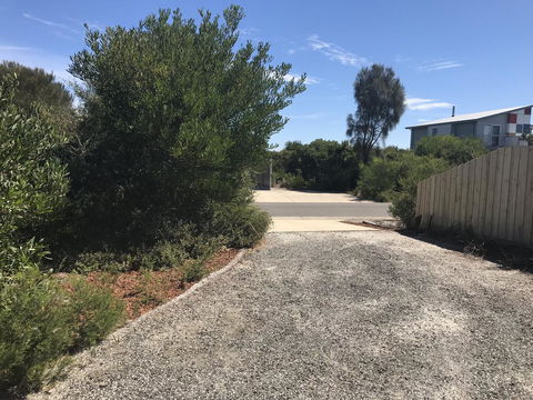 Beautiful, Cosy And Quiet - Holiday Sunshine Coast 39