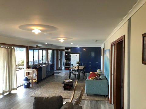 Beautiful, Cosy And Quiet - Holiday Sunshine Coast 1