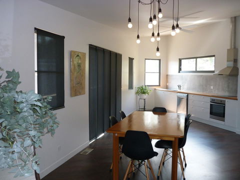 Saje\'s House & Pod - Holiday Sunshine Coast 3