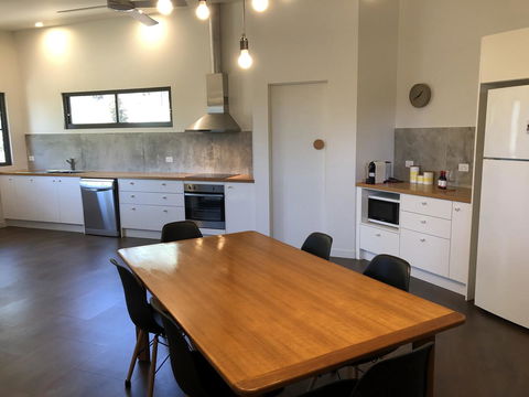 Saje\'s House & Pod - Holiday Sunshine Coast 5