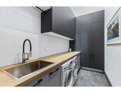 Ultimate Luxury Penthouse From The Block - Holiday Sunshine Coast 14