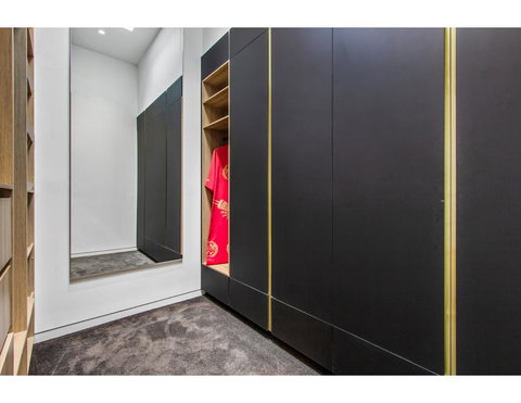 Ultimate Luxury Penthouse From The Block - Holiday Sunshine Coast 13