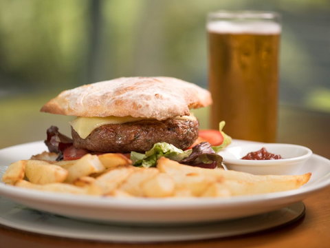 Gipsy Point Lodge & Cottages - Sunshine Coast Tourism 26
