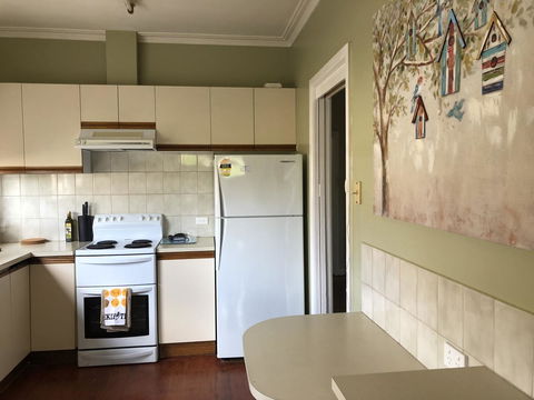 Growse House Yarram 3BR - Sunshine Coast Tourism 8