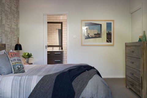 East Street Daylesford - Sunshine Coast Tourism 24