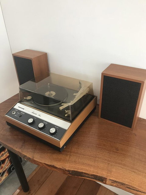 Beach Front Beauty - Sunshine Coast Tourism 9