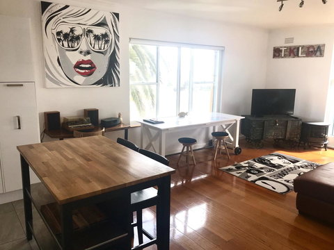 Beach Front Beauty - Sunshine Coast Tourism 0