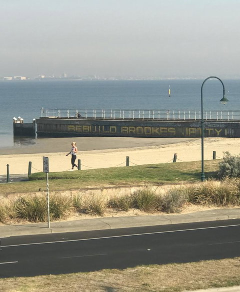 Beach Front Beauty - Sunshine Coast Tourism 19