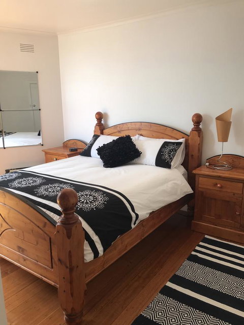 Beach Front Beauty - Sunshine Coast Tourism 6