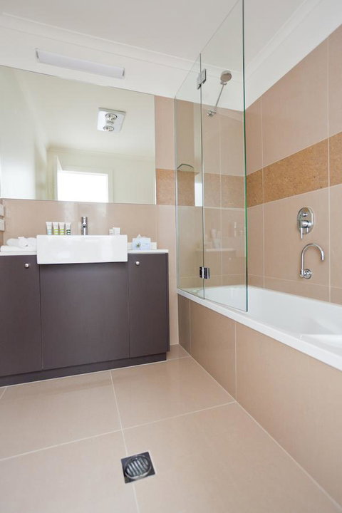 Bairnsdale International - Holiday Sunshine Coast 4