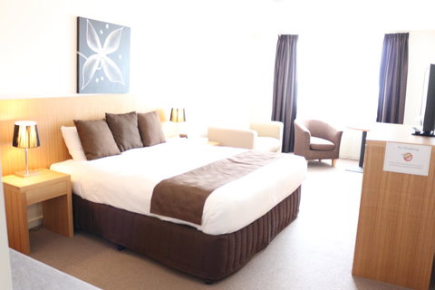 Bairnsdale International - Holiday Sunshine Coast 10