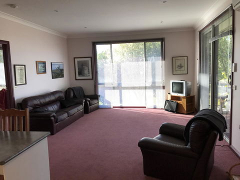 Eagle Bay Views - Sunshine Coast Tourism 10