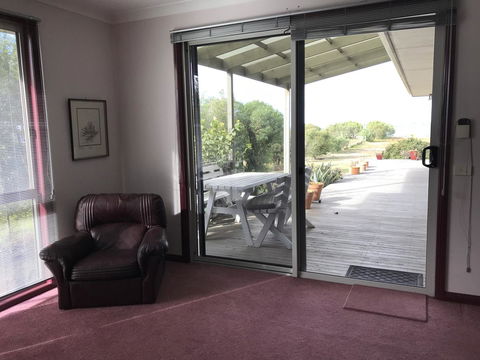 Eagle Bay Views - Sunshine Coast Tourism 7