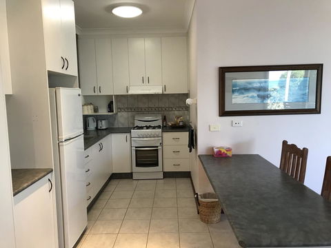 Eagle Bay Views - Sunshine Coast Tourism 15