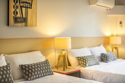 Burvale Hotel - Sunshine Coast Tourism 37