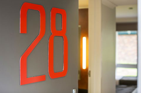 Burvale Hotel - Sunshine Coast Tourism 9