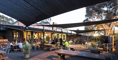 Burvale Hotel - Sunshine Coast Tourism 29