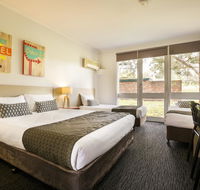 Burvale Hotel - Holiday Sunshine Coast