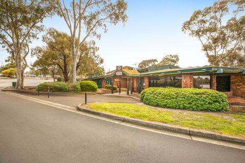 Burvale Hotel - Sunshine Coast Tourism 2