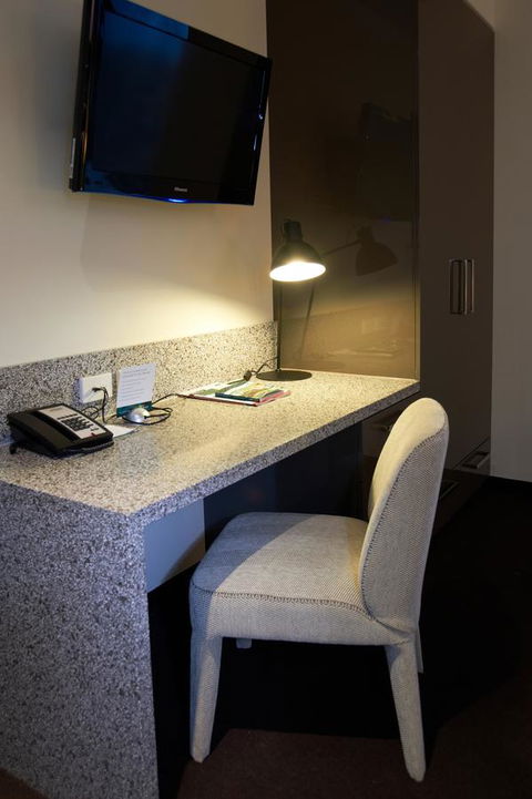 Corporate Living Accommodation Hawthorn - Sunshine Coast Tourism 14