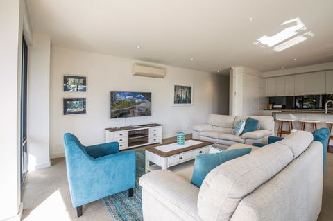 C-Scape Esplanade Cowes - Sunshine Coast Tourism 10