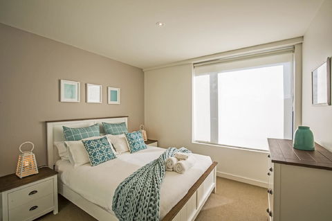 C-Scape Esplanade Cowes - Sunshine Coast Tourism 13