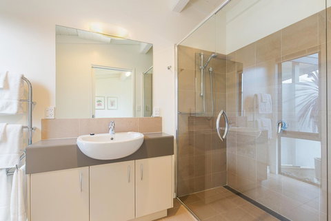 Limosa Rise - Sunshine Coast Tourism 32