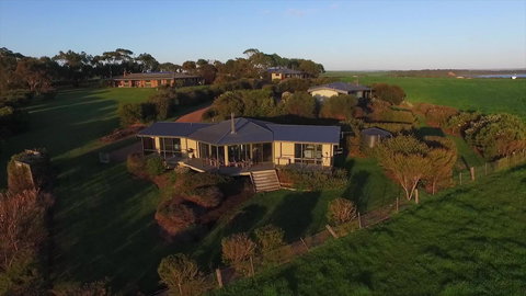 Limosa Rise - Sunshine Coast Tourism 24