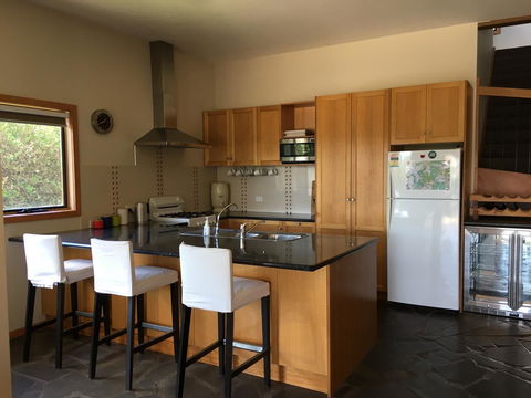Apostle Hideaway - Central Port Campbell - Holiday Sunshine Coast 2