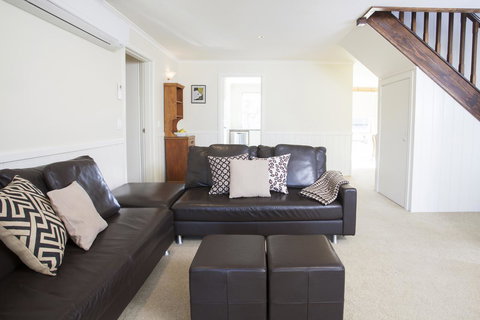 Beechworth Cedar Cottages - Sunshine Coast Tourism 2