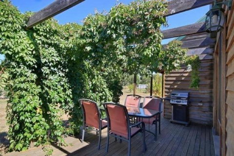 Beechworth Cedar Cottages - Sunshine Coast Tourism 12