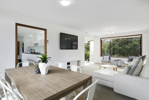 Fairhills - NEW LISTING, Beautifully Styled - Sunshine Coast Tourism 1