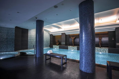 Quay West Suites Melbourne - Holiday Sunshine Coast 10
