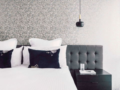 Quay West Suites Melbourne - Holiday Sunshine Coast 13
