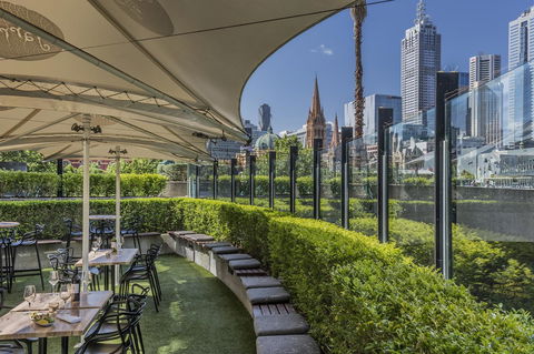 Quay West Suites Melbourne - Holiday Sunshine Coast 5