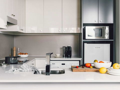 Quay West Suites Melbourne - Holiday Sunshine Coast 43