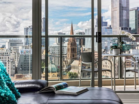 Quay West Suites Melbourne - Holiday Sunshine Coast 40