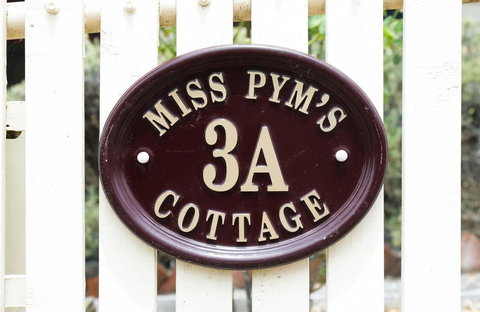Miss Pym's Cottage - Sunshine Coast Tourism 6