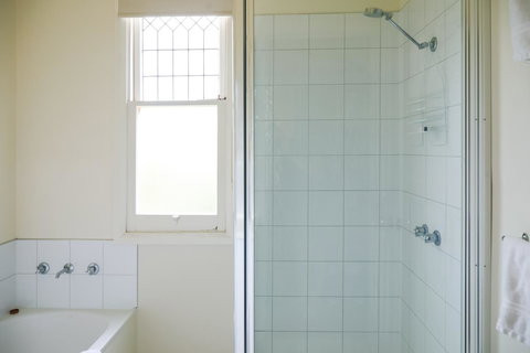 Miss Pym's Cottage - Sunshine Coast Tourism 9