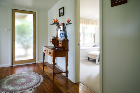 Miss Pym's Cottage - Sunshine Coast Tourism 8