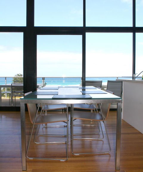 Apollos View Accommodation - Holiday Sunshine Coast 9