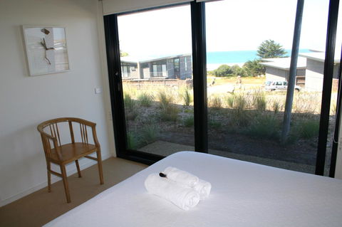 Apollos View Accommodation - Holiday Sunshine Coast 14